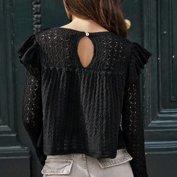 Zara Crochet Lace Bell Sleeve Long sleeve Crop Black ruffle Shoulder Size Small - Picture 2 of 10
